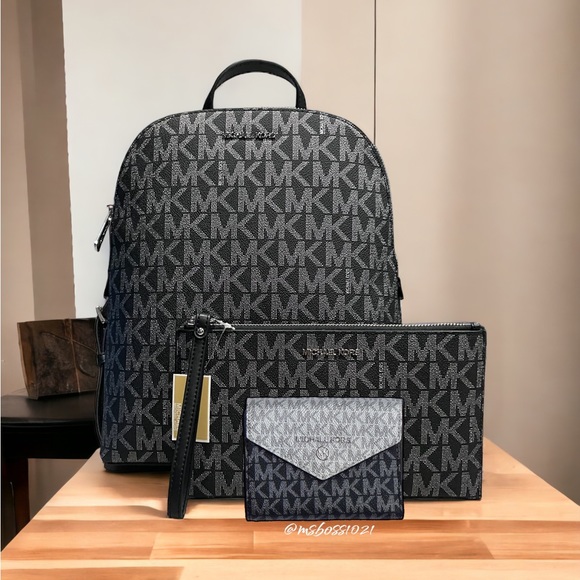 Michael Kors RARE Cindy Silver Signature Backpack in Black/Silver+ Wallet NWT - Picture 1 of 16
